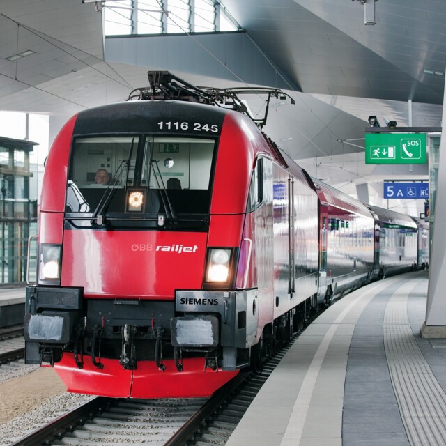 Mit der Bahn von der Schweiz nach Österreich