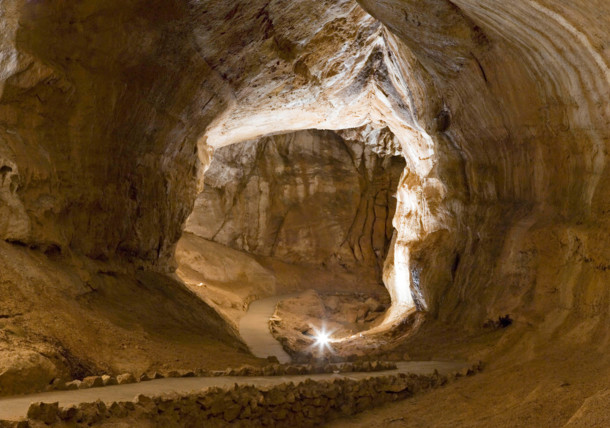     Mammoth Cave in Dachstein mountains, Cave World Obertraun 