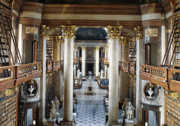ウィーン ホーフブルク オーストリア国立図書館の州立ホール