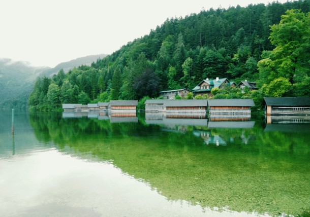     Čolnarne na jezeru Altaussee na Štajerskem 