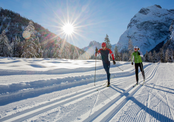     Cross-country skiing trail at lake Achensee Falzthurn-Gramai / Lake Achensee