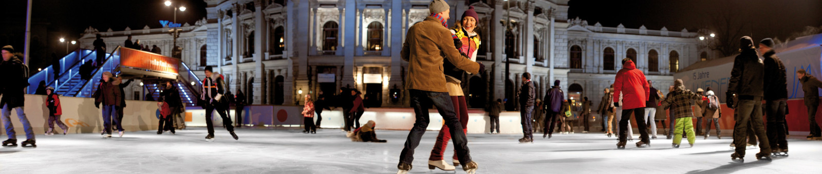     Vienna Ice Dream, City Hall Square 