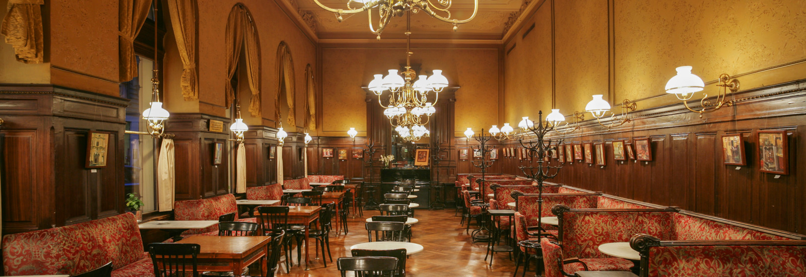 Sacher eröffnet erstes Café außerhalb Österreichs - Falstaff