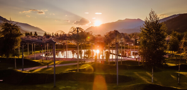     sunrise Swarovki Crystal Worlds 