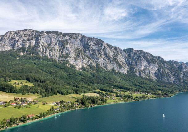     Salzkammergut Lake Attersee 