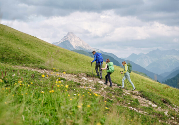     Wandern im Bregenzerwald mit Blick auf den Biberkopf 