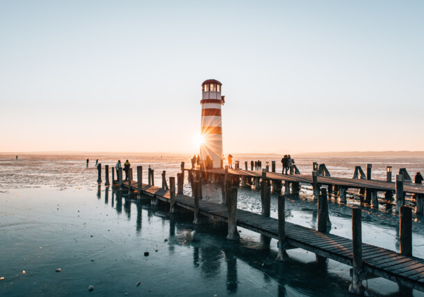     Winter on Lake Neusiedl in Burgenland / Neusiedlersee