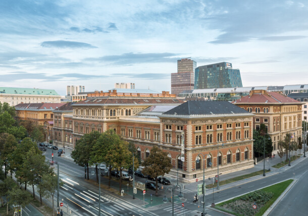     MAK - Museum of Applied Arts / MAK - Museum for Applied Arts