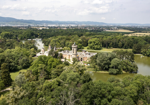     Franzensburg - Laxenburg Palace 