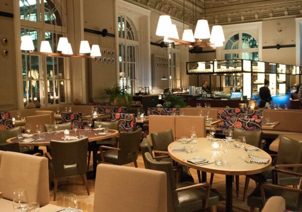     MAK (Museum of Applied Arts) Restaurant Salonplafond / MAK - Museum of Applied Arts