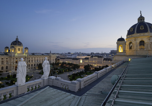     Blick auf Kunsthistorisches - und Naturhistorisches Museum / Vienna